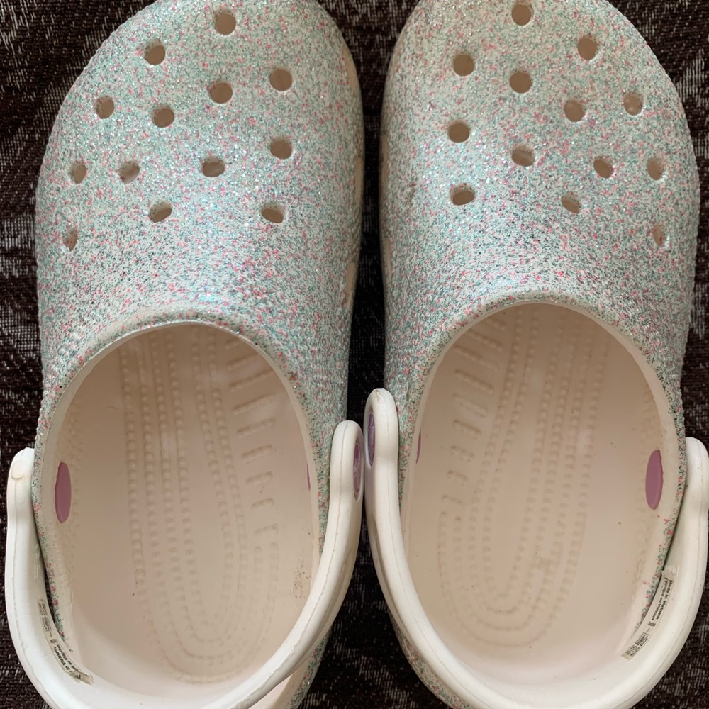 Girls white glitter crocs size 1